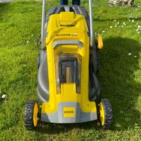 Tondeuse à batterie NEMURA 40V - Coupe de 37cm + 2 batteries 4Ah + chargeur rapide
