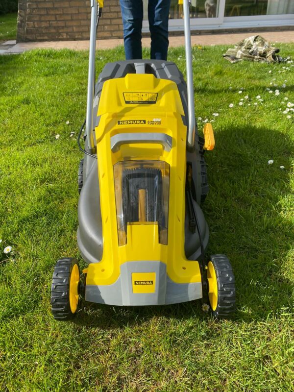 Tondeuse à batterie NEMURA 40V - Coupe de 37cm + 2 batteries 4Ah + chargeur rapide