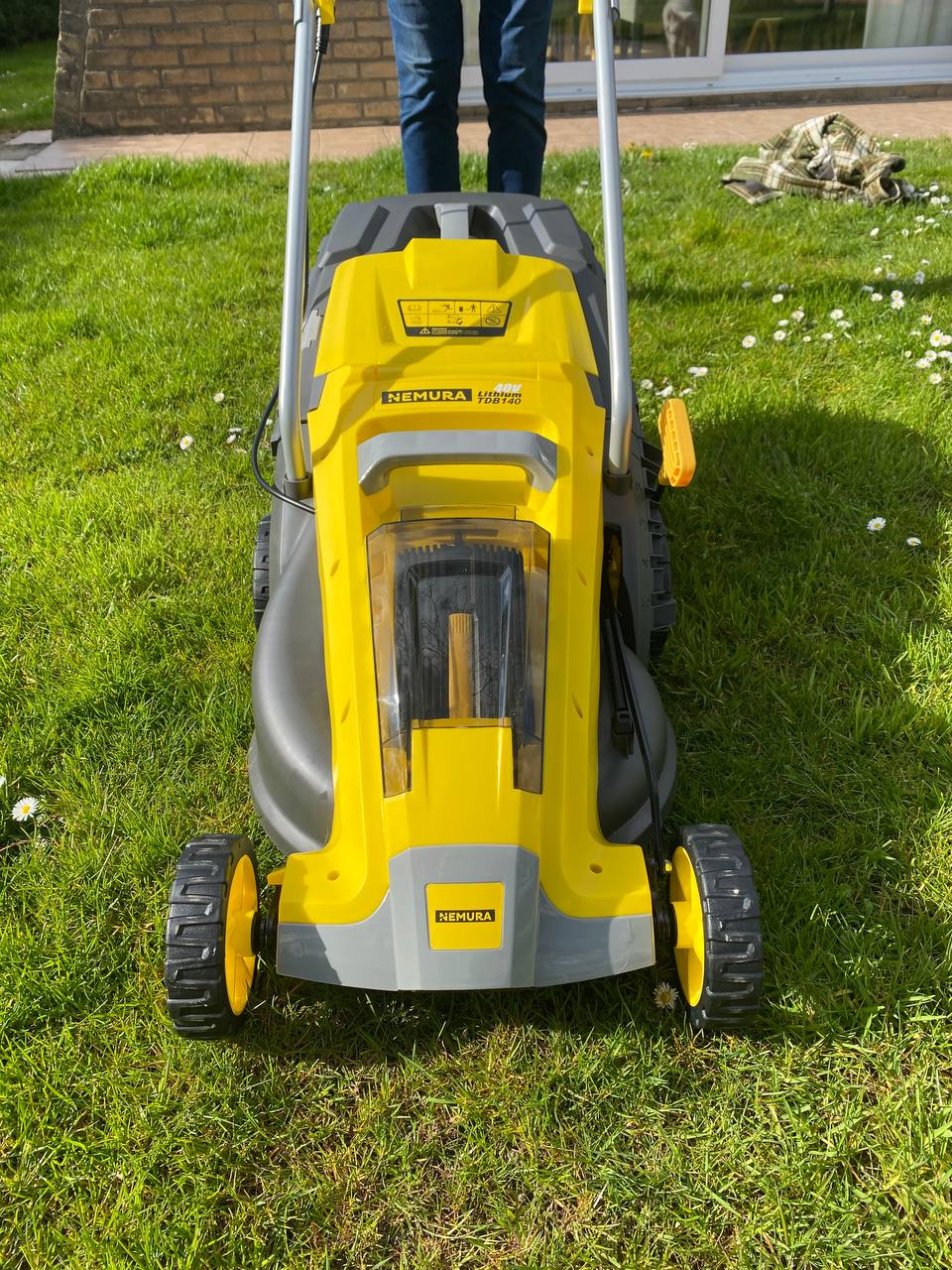 Tondeuse à batterie NEMURA 40V - Coupe de 37cm + 2 batteries 4Ah + chargeur rapide – Image 4