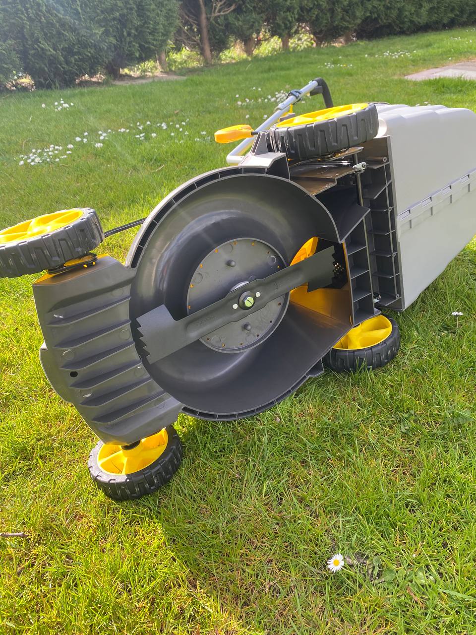 Tondeuse à batterie NEMURA 40V - Coupe de 37cm + 2 batteries 4Ah + chargeur rapide – Image 6