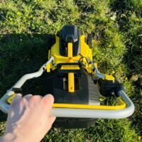 Tondeuse à batterie NEMURA 40V - Coupe de 32cm + Batterie 4Ah + Chargeur rapide