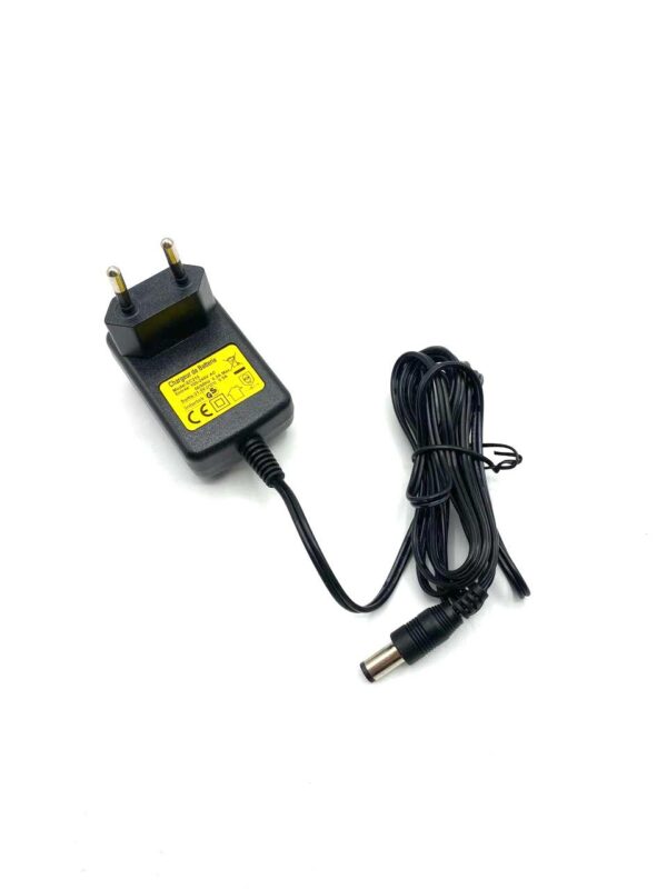 Chargeur de batterie 20V NEMURA - EC215