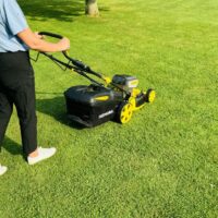 Tondeuse A Batterie 80V (2x40V) - Coupe 46cm - Autotractée + 2 Batteries 4Ah + Double Chargeur - Autonomie 500m2