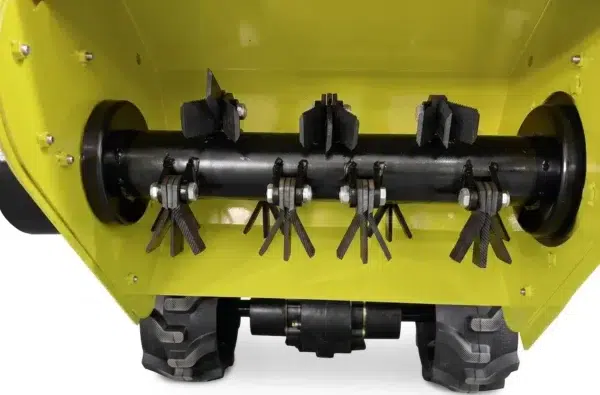 TF500_dessous_jaune Tondeuse Débroussailleuse thermique à fléaux (couteaux) - Coupe de 50cm - Moteur 224cc